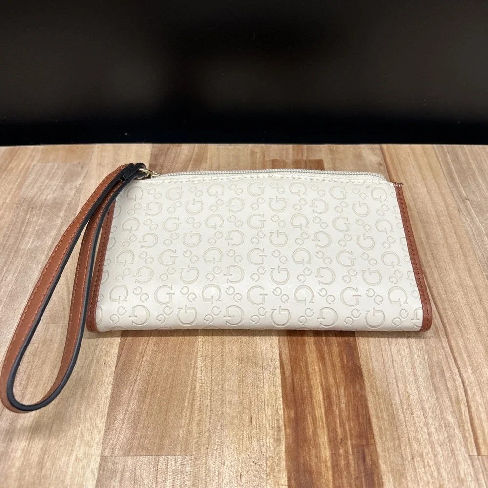 GUESS Beige With Brown Trim Embossed Wristlet‎ Wallet